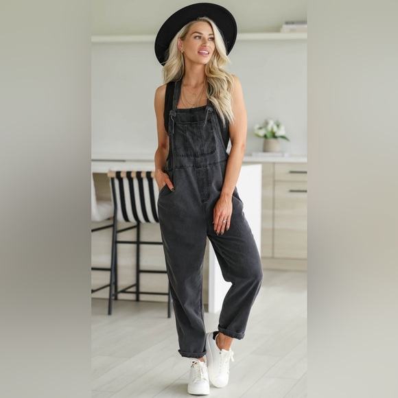 Hotojiny Denim Jumpsuits For Women Wide Leg Capri Jean Overalls Casual Loose Adjustable Strap Rompers With Pockets
